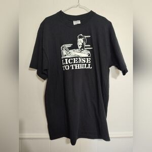 Vintage Graphic T-shirt "License To Thrill  Shirt Large Short Sleeve Drive Black